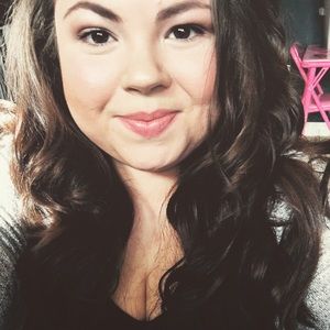 Meet your Posher, Cierra